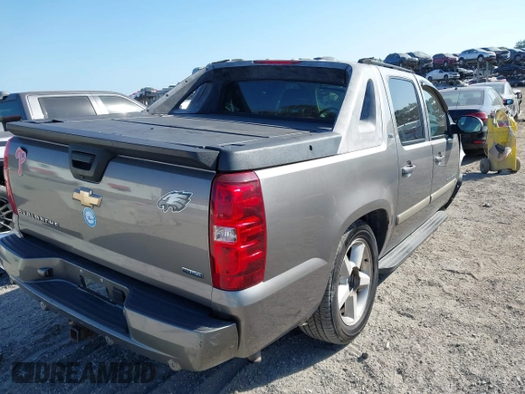 2007 Chevrolet Avalanche LTZ with VIN 3GNFK12397G239027, listed as a IAAI auction lot 42106910 with 212,774 mi miles and . Bid and sale history available at DreamBid. Image 4.