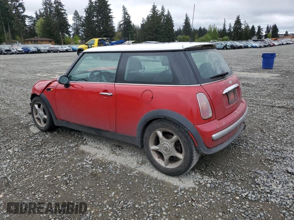 2004 MINI Hardtop with VIN WMWRC33464TJ54261, listed as a Copart auction lot 55150205 with 212,636 mi miles and Salvage Title. Bid and sale history available at DreamBid. Image 2.