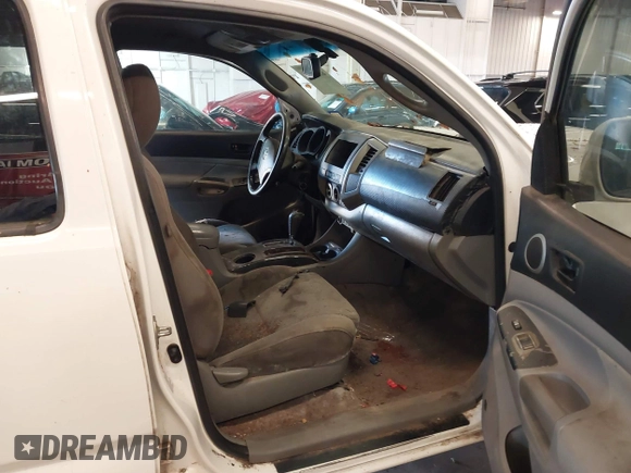 2011 Toyota Tacoma PreRunner with VIN 3TMJU4GN9BM112376, listed as a IAAI auction lot 40884050 with 120,321 mi miles and . Bid and sale history available at DreamBid. Image 5.