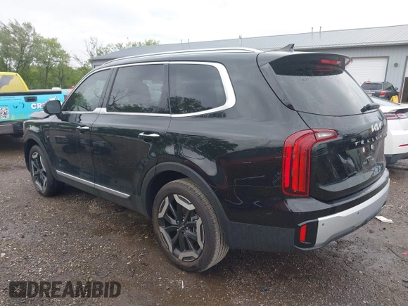 2024 Kia Telluride S with VIN 5XYP64GC3RG552314, listed as a IAAI auction lot 42289614 with 2,408 mi miles and . Bid and sale history available at DreamBid. Image 3.