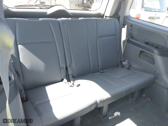2004 Honda Pilot EX with VIN 2HKYF18674H581196, listed as a IAAI auction lot 42043003 with 220,102 mi miles. Bid and sale history available at carsss.com. Image 12.