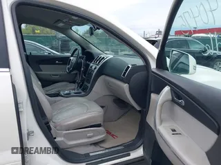 2011 GMC Acadia SLT1 with VIN 1GKKRRED5BJ358453, listed as a IAAI auction lot 42040475 with 237,236 mi miles. Bid and sale history available at carsss.com. Image 5.