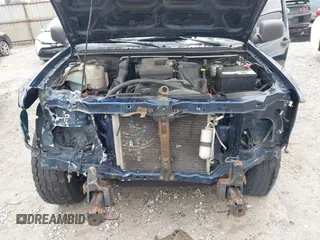 2004 Chevrolet Colorado 1SB LS Z85 with VIN 1GCDT136748185573, listed as a IAAI auction lot 41000312 with Not Provided miles. Bid and sale history available at carsss.com. Image 6.
