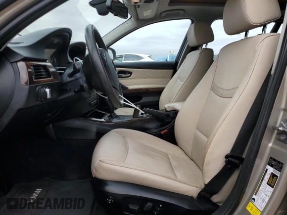 2011 BMW 3 Series 328i xDrive with VIN WBAUU3C53BA541651, listed as a Copart auction lot 88011515 with 232,279 mi miles and Salvage Title. Bid and sale history available at DreamBid. Image 7.