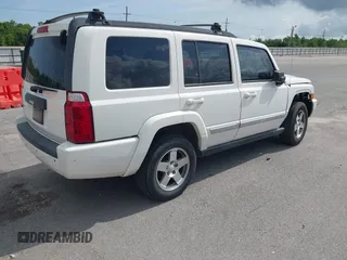 2010 Jeep Commander Sport z VIN 1J4RH4GK4AC140982, wystawiony jako IAAI lot #42344821 z przebiegiem 179 476 mil mil oraz . Historia ofert i sprzedaży dostępna na DreamBid. Obrazek 4.