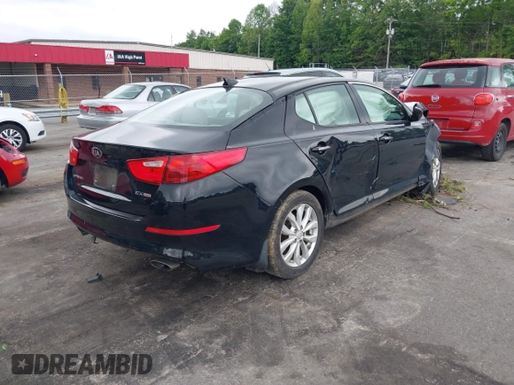 2015 Kia Optima EX с VIN 5XXGN4A7XFG417202, выставлен на аукционе IAAI как лот 42384510 с пробегом 175 888 миль миль и . История ставок и продаж доступна на DreamBid. Изображение 4.