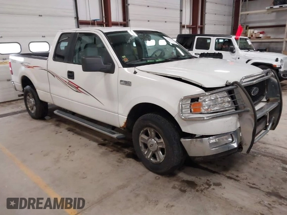 2005 Ford F-150 XLT with VIN 1FTPX14565FB60720, listed as a IAAI auction lot 41728673 with 148,187 mi miles. Bid and sale history available at carsss.com. Image 1.