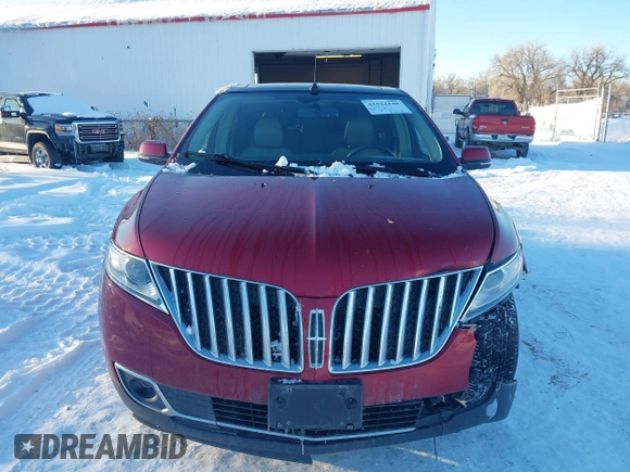 2013 Lincoln MKX z VIN 2LMDJ8JK3DBL40826, wystawiony jako IAAI lot #41522140 z przebiegiem 125 237 mil mil oraz . Historia ofert i sprzedaży dostępna na DreamBid. Obrazek 12.