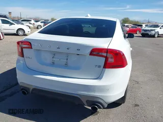 2017 Volvo S60 Dynamic with VIN YV126MFL0H2433845, listed as a IAAI auction lot 41522216 with 76,166 mi miles. Bid and sale history available at carsss.com. Image 16.