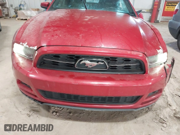 2013 Ford Mustang V6 с VIN 1ZVBP8EM8D5200645, выставлен на аукционе IAAI как лот 41035547 с пробегом 156 702 миль миль и . История ставок и продаж доступна на DreamBid. Изображение 12.