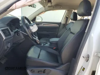 2018 Volkswagen Atlas SE z VIN 1V2LR2CA1JC558294, wystawiony jako Copart lot #54971575 z przebiegiem 65 118 mil mil oraz Szkoda całkowita • Salvage title. Historia ofert i sprzedaży dostępna na DreamBid. Obrazek 7.
