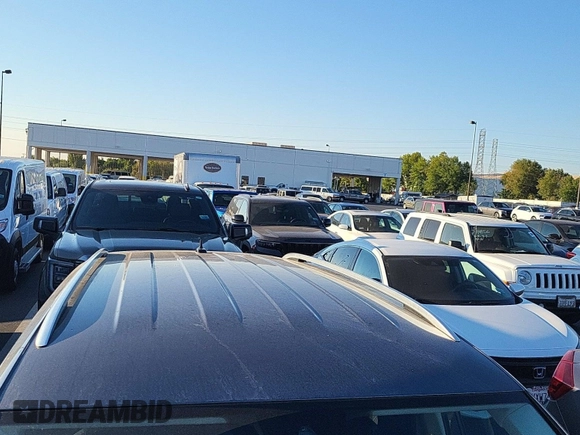 2024 Volkswagen Tiguan SE with VIN 3VV3B7AX5RM107598, listed as a IAAI auction lot 42796418 with 25,762 mi miles and . Bid and sale history available at DreamBid. Image 48.