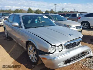 2004 Jaguar XJ with VIN SAJEA71C94SG01362, listed as a IAAI auction lot 41829470 with 172,545 mi miles. Bid and sale history available at carsss.com. Image 1.