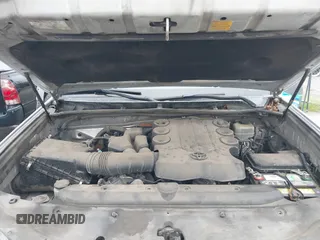 2010 Toyota 4Runner Trail with VIN JTEBU5JR3A5020489, listed as a IAAI auction lot 41255556 with 231,856 mi miles and . Bid and sale history available at DreamBid. Image 10.