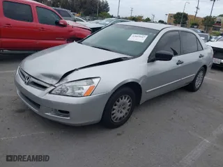 2007 Honda Accord Sdn VP with VIN JHMCM56117C017041, listed as a IAAI auction lot 42033947 with 231,586 mi miles. Bid and sale history available at carsss.com. Image 2.