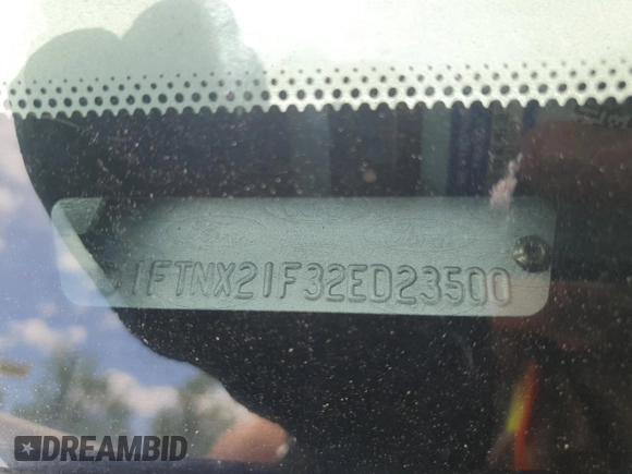2002 Ford F-250 XL z VIN 1FTNX21F32ED23500, wystawiony jako Copart lot #58226635 z przebiegiem Nie podano mil oraz Szkoda całkowita • Salvage title. Historia ofert i sprzedaży dostępna na DreamBid. Obrazek 12.