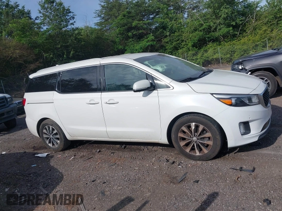 2016 Kia Sedona SX with VIN KNDMC5C12G6141461, listed as a IAAI auction lot 42200862 with 183,859 mi miles and . Bid and sale history available at carsss.com. Image 13.