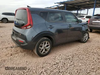 2020 Kia Soul LX with VIN KNDJ23AU1L7021680, listed as a Copart auction lot 47815055 with 23,293 mi miles and Salvage Title. Bid and sale history available at carsss.com. Image 3.
