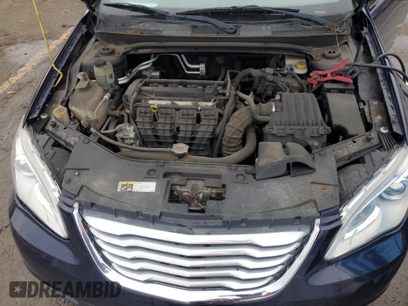 2014 Chrysler 200 Touring z VIN 1C3CCBBB1EN118975, wystawiony jako Copart lot #87133664 z przebiegiem 140 265 mil mil oraz Tytuł czysty. Historia ofert i sprzedaży dostępna na DreamBid. Obrazek 11.