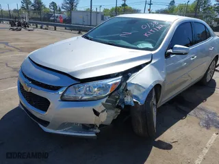 2015 Chevrolet Malibu LT with VIN 1G11D5SL1FF270138, listed as a IAAI auction lot 41810809 with 145,735 mi miles. Bid and sale history available at carsss.com. Image 4.