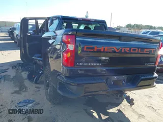 2022 Chevrolet Silverado 1500 Custom Trail Boss with VIN 3GCPDCEK9NG608262, listed as a IAAI auction lot 41317046 with 1 mi miles. Bid and sale history available at carsss.com. Image 3.