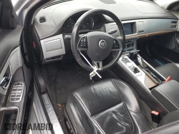 2012 Jaguar XF z VIN SAJWA0FB3CLS51714, wystawiony jako Copart lot #44529555 z przebiegiem Nie podano mil oraz Czysty tytuł • Clean title. Historia ofert i sprzedaży dostępna na DreamBid. Obrazek 8.