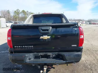 2009 Chevrolet Avalanche LT w/2LT with VIN 3GNFK22079G191901, listed as a IAAI auction lot 41641130 with 187,892 mi miles. Bid and sale history available at carsss.com. Image 16.