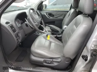 2005 Ford Escape Hybrid with VIN 1FMCU95HX5KC07541, listed as a Copart auction lot 84209534 with 187,074 mi miles and Clean Title. Bid and sale history available at carsss.com. Image 7.