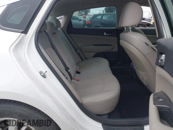 2017 Kia Optima LX z VIN KNAGT4L37H5160410, wystawiony jako IAAI lot #41906061 z przebiegiem 88 243 mil mil oraz . Historia ofert i sprzedaży dostępna na DreamBid. Obrazek 8.