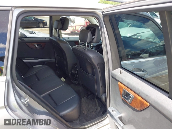 2012 Mercedes-Benz GLK 350 with VIN WDCGG5GB7CF768357, listed as a IAAI auction lot 42184151 with 135,464 mi miles and . Bid and sale history available at DreamBid. Image 8.