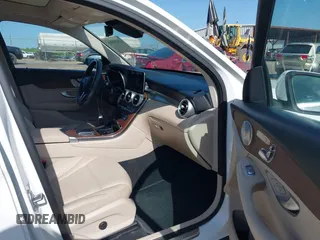 2021 Mercedes-Benz GLC 300 с VIN W1N0G8DB9MF868502, выставлен на аукционе IAAI как лот 41929908 с пробегом 68 958 миль миль и . История ставок и продаж доступна на DreamBid. Изображение 5.