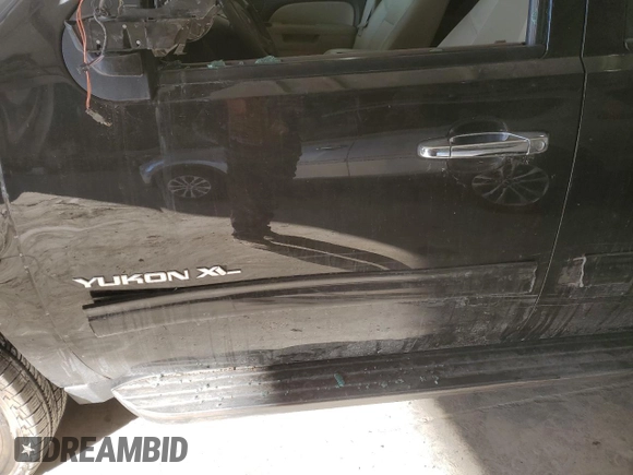 2012 GMC Yukon XL SLT with VIN 1GKS2KE72CR253491, listed as a Copart auction lot 89268695 with 0 mi miles and Salvage Title. Bid and sale history available at carsss.com. Image 7.
