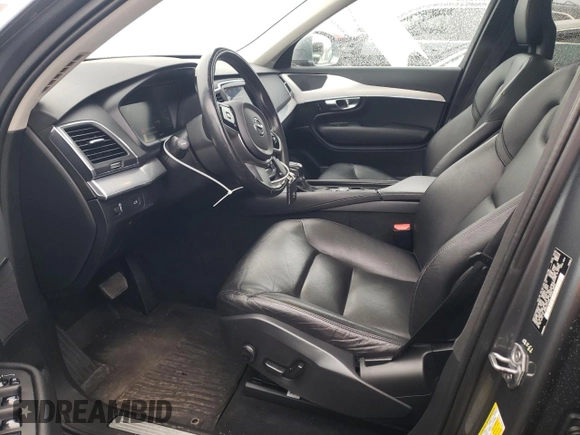2018 Volvo XC90 Momentum z VIN YV4102PKXJ1361851, wystawiony jako Copart lot #82189234 z przebiegiem Nie podano mil oraz Szkoda całkowita • Salvage title. Historia ofert i sprzedaży dostępna na DreamBid. Obrazek 7.