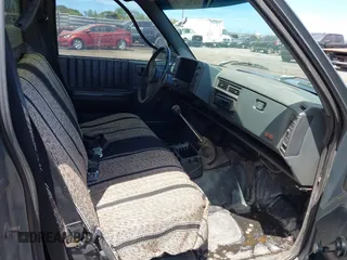 1989 GMC Sonoma with VIN 1GTBS14E7K8517217, listed as a IAAI auction lot 41789167 with 66,518 mi miles and . Bid and sale history available at DreamBid. Image 5.