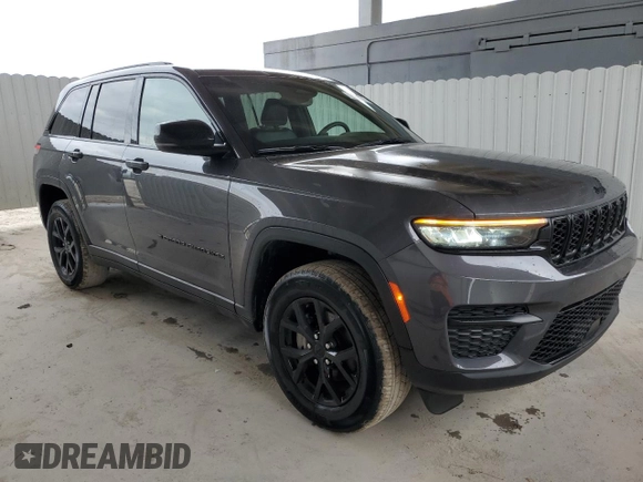 2024 Jeep Grand Cherokee Altitude with VIN 1C4RJGAG4R8546436, listed as a Copart auction lot 81531384 with 24,979 mi miles and Clean title. Bid and sale history available at DreamBid. Image 4.