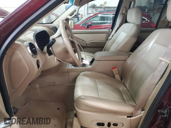 2008 Ford Explorer Eddie Bauer z VIN 1FMEU74E08UA57890, wystawiony jako Copart lot #52741025 z przebiegiem 181 902 mil mil oraz Nie do naprawy • Non repairable. Historia ofert i sprzedaży dostępna na DreamBid. Obrazek 7.