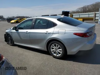 2025 Toyota Camry LE with VIN 4T1DAACKXSU020216, listed as a Copart auction lot 52600715 with 20,647 mi miles and Clean Title. Bid and sale history available at carsss.com. Image 2.