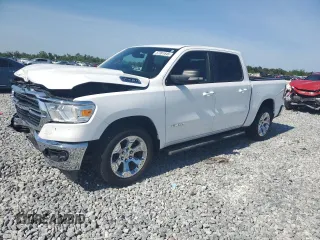 2021 Ram 1500 Big Horn z VIN 1C6RREFT7MN753262, wystawiony jako Copart lot #57391645 z przebiegiem 38 324 mil mil oraz Szkoda całkowita • Salvage title. Historia ofert i sprzedaży dostępna na DreamBid. Obrazek 1.