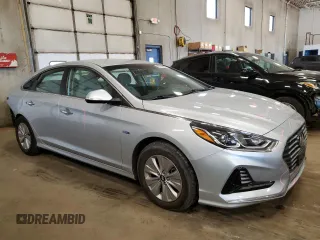 2019 Hyundai Sonata Hybrid SE with VIN KMHE24L32KA090936, listed as a Copart auction lot 49144353 with 80,044 mi miles. Bid and sale history available at carsss.com. Image 4.