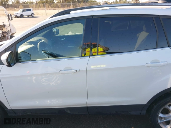 2013 Ford Escape SE with VIN 1FMCU0G9XDUD01410, listed as a IAAI auction lot 41758032 with 154,208 mi miles. Bid and sale history available at carsss.com. Image 14.