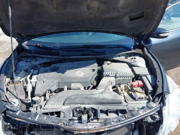 2013 Nissan Altima SV with VIN 1N4AL3AP3DC219229, listed as a IAAI auction lot 41875840 with 141,834 mi miles and . Bid and sale history available at carsss.com. Image 10.