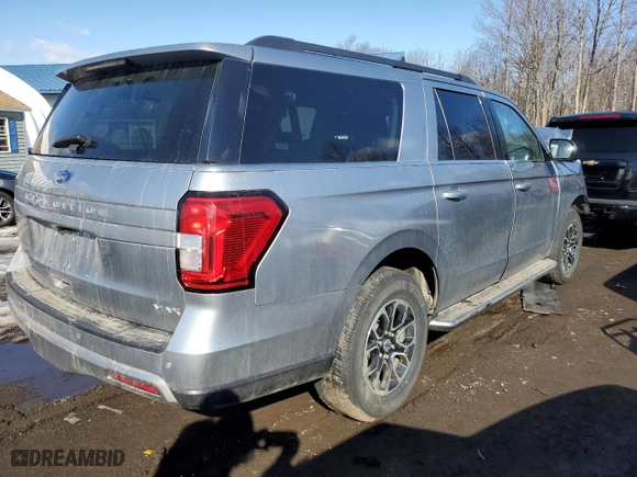 2023 Ford Expedition Max XLT with VIN 1FMJK1J89PEA03917, listed as a Copart auction lot 46228045 with NaN miles and Salvage Title. Bid and sale history available at carsss.com. Image 3.