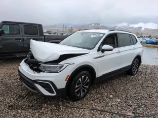 2023 Volkswagen Tiguan S z VIN 3VVRB7AXXPM036745, wystawiony jako Copart lot #48682085 z przebiegiem 92 553 mil mil oraz Szkoda całkowita • Salvage title. Historia ofert i sprzedaży dostępna na DreamBid. Obrazek 1.