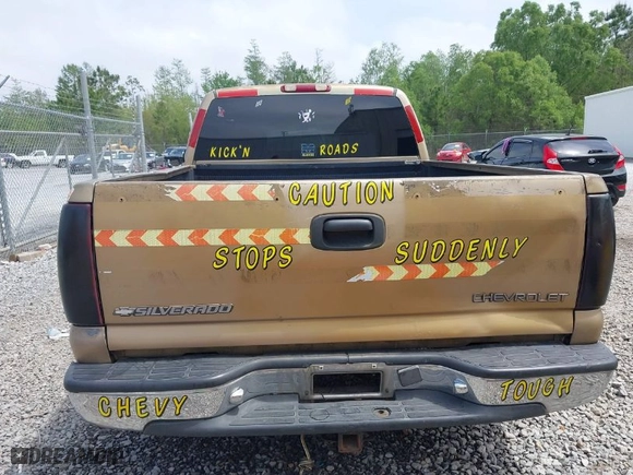 1999 Chevrolet Silverado 1500 LS with VIN 2GCEC19T8X1142580, listed as a IAAI auction lot 41932320 with 238,377 mi miles. Bid and sale history available at carsss.com. Image 16.