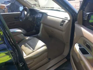 2006 Honda Pilot EX with VIN 5FNYF28466B049833, listed as a IAAI auction lot 41939721 with 238,995 mi miles and . Bid and sale history available at DreamBid. Image 5.