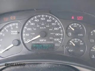 2002 Chevrolet Suburban LS z VIN 3GNEC16Z72G304778, wystawiony jako IAAI lot #42165459 z przebiegiem 257 422 mil mil oraz . Historia ofert i sprzedaży dostępna na DreamBid. Obrazek 7.