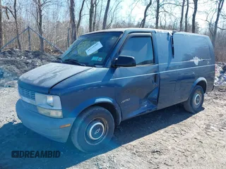 1998 Chevrolet Astro Cargo Van with VIN 1GCDM19W1WB194599, listed as a IAAI auction lot 41771541 with 178,607 mi miles. Bid and sale history available at carsss.com. Image 6.