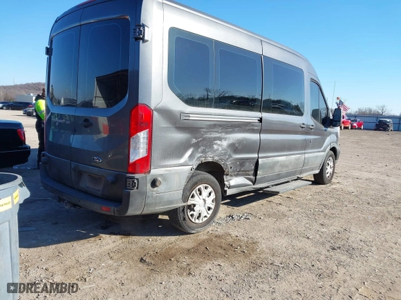 2017 Ford Transit Wagon XL with VIN 1FBAX2CM7HKA50327, listed as a IAAI auction lot 41266395 with 137,504 mi miles. Bid and sale history available at carsss.com. Image 4.