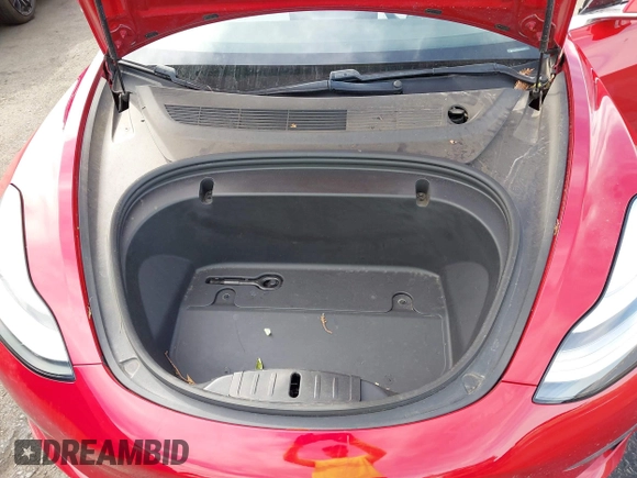 2020 Tesla Model 3 Long Range z VIN 5YJ3E1EB1LF668197, wystawiony jako IAAI lot #40551873 z przebiegiem 94 233 mil mil oraz . Historia ofert i sprzedaży dostępna na DreamBid. Obrazek 10.