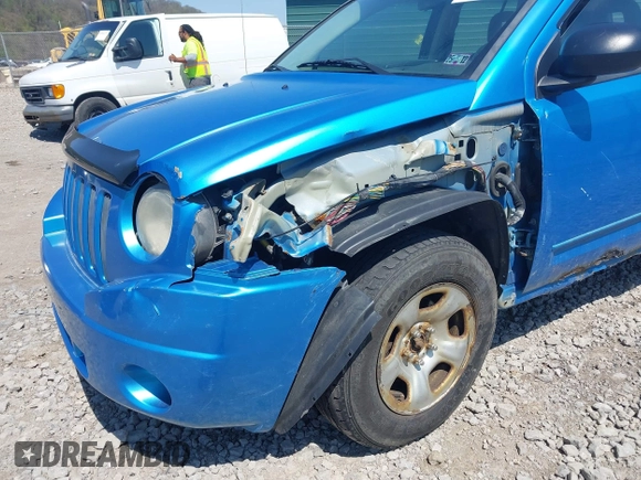 2008 Jeep Compass Sport with VIN 1J8FT47008D504995, listed as a IAAI auction lot 42091807 with Not Provided miles. Bid and sale history available at carsss.com. Image 6.